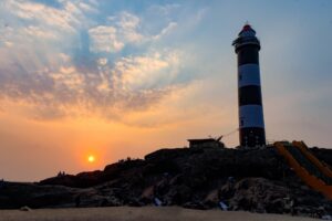 Kapu-Beach-Lighthouse-min